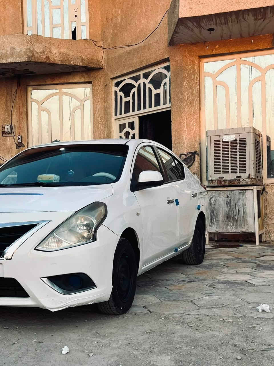 سلام عليكم نيسان صني هندي
موديل 2016

كير محرك خير من الله 

بدون اي ضرر بيه باردات بصيطات 

تبريد بل مشي ثلج عدي ضعف بل كمبريصر 

حداديه نص عمر 

تخم تاير جديد 

السياره حلوه وخير من الله 

السعر 85 وبيه مجال 

عنواني حله ابو غرق 

رقم تلفوني ***********
