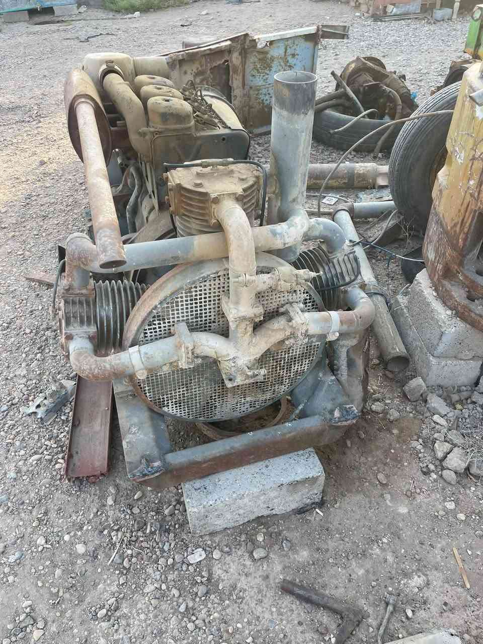 تاروسات هواء • سايلوات سمنت • مكان رمادي