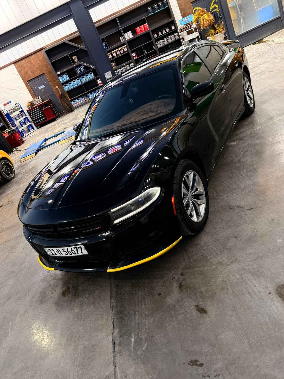 سلام عليكم.  ❤️

جارجر موديل 2017 

وينة ليدور نضافة  وشي رخيص بيع جوه سوك
    
DODGE_GHARGER.SXT     
السياره مواصفات SXT 
*حساسات
*شاشه كار بلي
*كشافات ضباب
كشن كهرباء

*مرايا متحسسه للاضاءه العاليه
*دخول ذكي بصمه 
هواي بعد بيه مواصفات
——اضافات——-

منظومه زنون عالي  اصلي شرط // ثلجيه
بيوجكترات. زنون 
سياره نصبته احله من الصور تجي وشوف سياره جديده بمعنى كلمه ادامه عليه من شركه صدر جديد بمعنى كلمه  اي نقص مابيه 
___

الحادث____
((حادثه خفيف  جداً))سياره  فقط  قبق جنطه بلادي مبدل  .       بدون دواخل      ///صور حادث موجوده 

السعر. 169$$$$$.   🏦🏦
مكاني بغداد🏨🏨 بحي اور 
للاستفسار  اخوكم سجاد للأمي ***********

