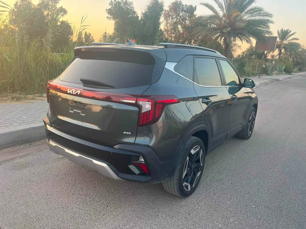 ﷽
سليتوز (٢٠٢٤ ) وارد امريكي
🚙🚙🚙🚙🚙🚙🚙🚙🚙🚙🚙🚙🚙🚙🚙🚙

مواصفات - بصمه - محرك اربع سلندر  - رادارات - كشنات جلد - كشن كهرباء - كشنات تدفئه - حساسات - قطعتين تبريد - شحن لاسلكي 

الضرر // بدون تبديل - بدون ايرباك 
صبغ ربع البنيد فقط

السعر (١٢٥) بدون رقم - بدون رقم

مكان السياره ( بغداد - الزعفرانيه )
للاستفسار // ***********
