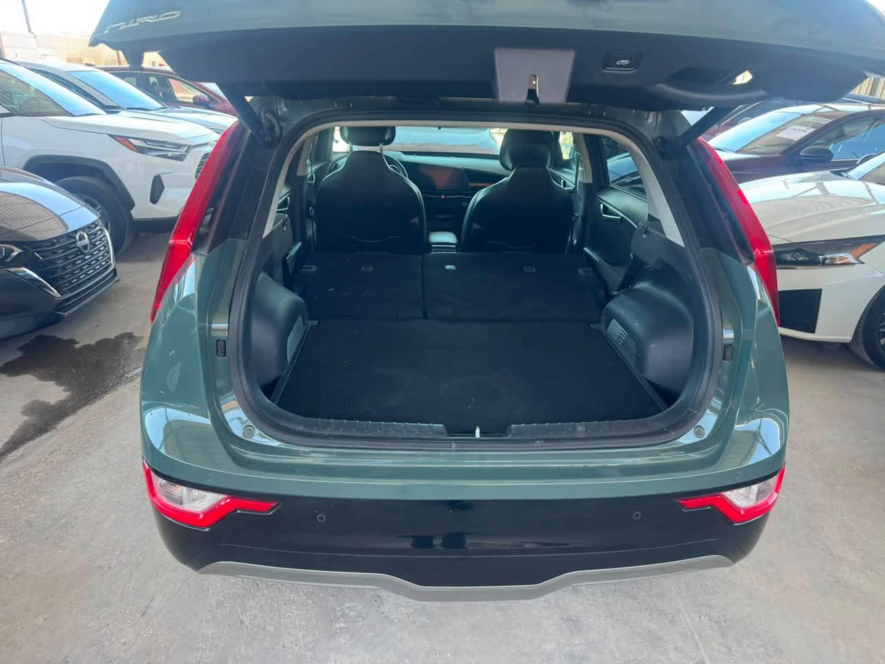 موجود كيا نيرو 24 كهرباء KIA Niro Electric 2024 كيا نيرو كهرباء
وارد امريكي ماشيه:64 الف مايل
الاضافات :

• تقطع بالشحنه450 -500 كيلو • مدخلين شحن • بطارية حجم 64kwh • ماتور كهرباء عزم قوي . قير اوتوماتيك ماوس • شاشة كبيرة • كاميرا خلفية • كراسي ميموري جلد لون بيج خرافي • مقاعد كهرباء مدفية • رادار امامي • مانع تصادم • محدد مسرب • تصحيح مسار • رادار جانبي حساسات خلفية • مثبت سرعه • مانع انزلاق • استيرنق متحرك • تحكم طارة • شاشة اعطال . بصمة تشغيل بصمة أبواب • دخول ذكي مري •

كهرباء •  • غمازات عالمري • نقطة عمياء • نظام قيادة ذاتية • جنط قياس 17 • حساسات مطر • حساسات اصطفاف • كشافات ضباب LED • نظام صوتي مميز . اوامر صوتيه . نظام GPS + )eco normal, sport خرائط أنظمة قيادة

• کندشن مركزي امامي + خلفي . Heat pump

• بلوتوث • مدخل USB + AUX

• نظام استرجاع طاقة 3 مراحل يدوي و اتوماتيكي • مري كهرباء ضب اتوماتيكية • أندرويد أوتو

. أبل كار بلاي • مدخلين شحن مدمج سريع وبطي السيارة بحالة الوكالة ولا تحتاج اي نوع من الصيانة

السعر :14300 دولار فيه مجال
الرقم:***********
تواجد أربيل مرقمه اربيل
