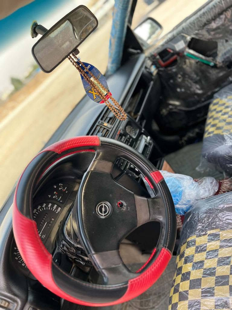أوبل فيكترا • جير يدوي • كفرات جديدة