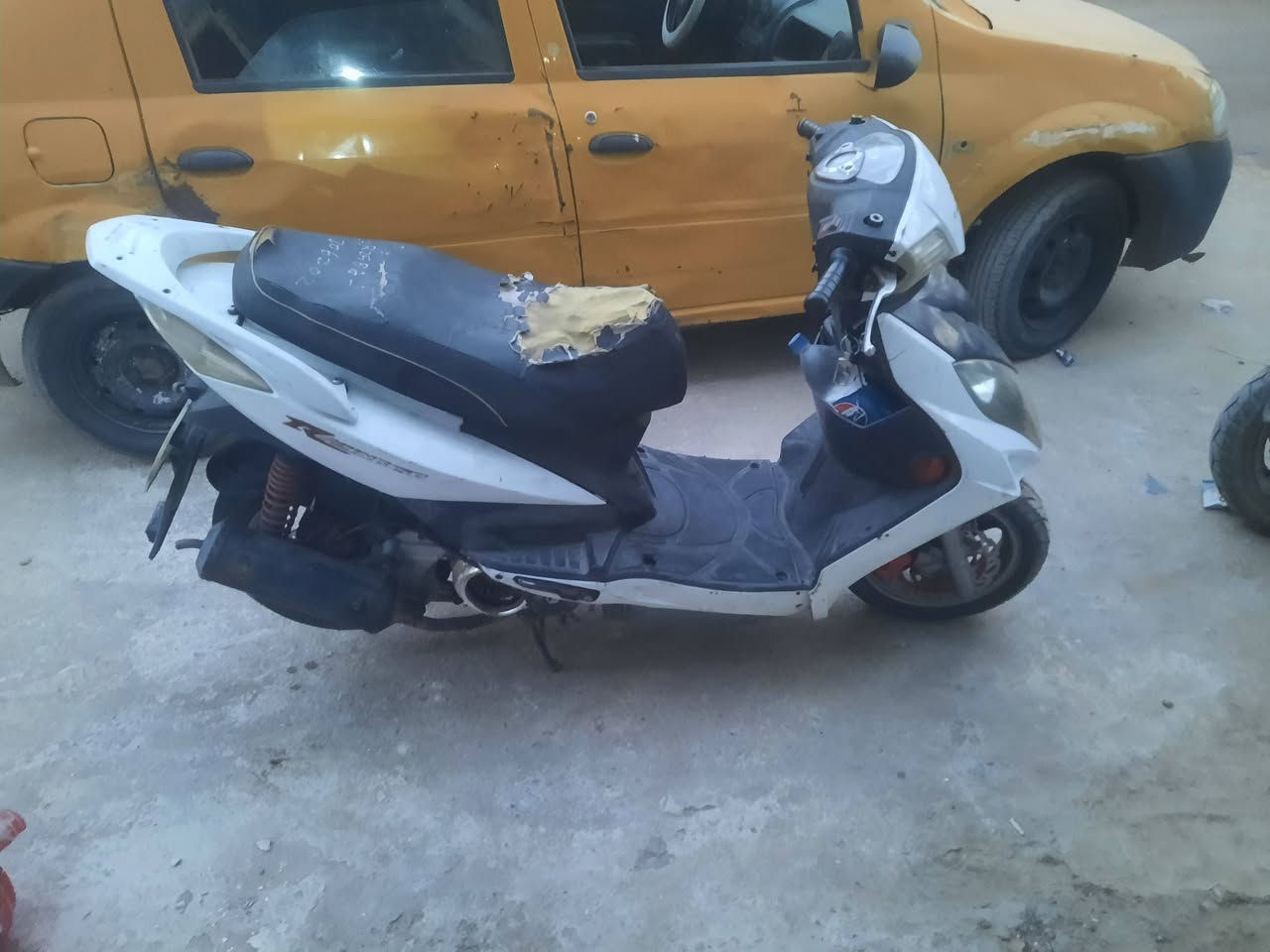 السلام عليكم دراجه كامكو رايسنك 150cc دراجه شلعه ومعدل فول دبل رون الدراجه كوري بيهي نقوصات كلش قليل صوت بل الصالنه بلادي مزروفه طلع صوت وياهي صالنه رياضي مالتهي نكره سلفه نوزل الدراجه بيع 550 او مراوس بسكنس فحل دراجه منزلهي رمبه قبل 7 أشهر مكاني الحسينية ***********
