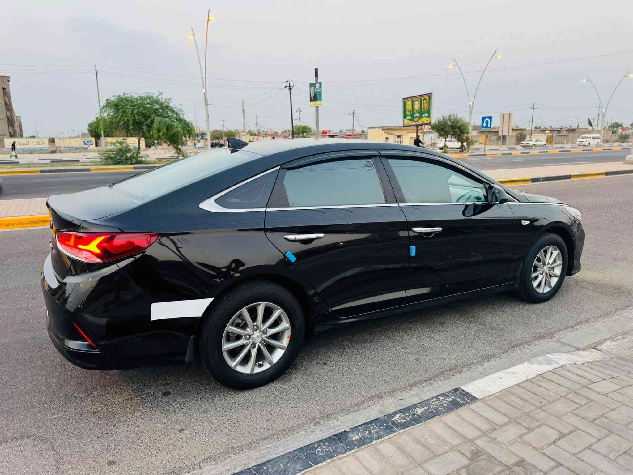 سلام عليكم سوناتا مديل 2021وارد كوري اصل بانزين رقمه اربيل تريد وكاله تريد تحويل كفاله بيه فقط مدكر الامامي صبغ وبيه البنيد مقسم ولباقي كفاله من مكينه وكير وضربه وكصه وتبديل مكينه 2000
ماشيه 70kmمواصفات لد امامي لد خلفي كشن كهربائي سياره جديده 145$العنوان البصره ***********
