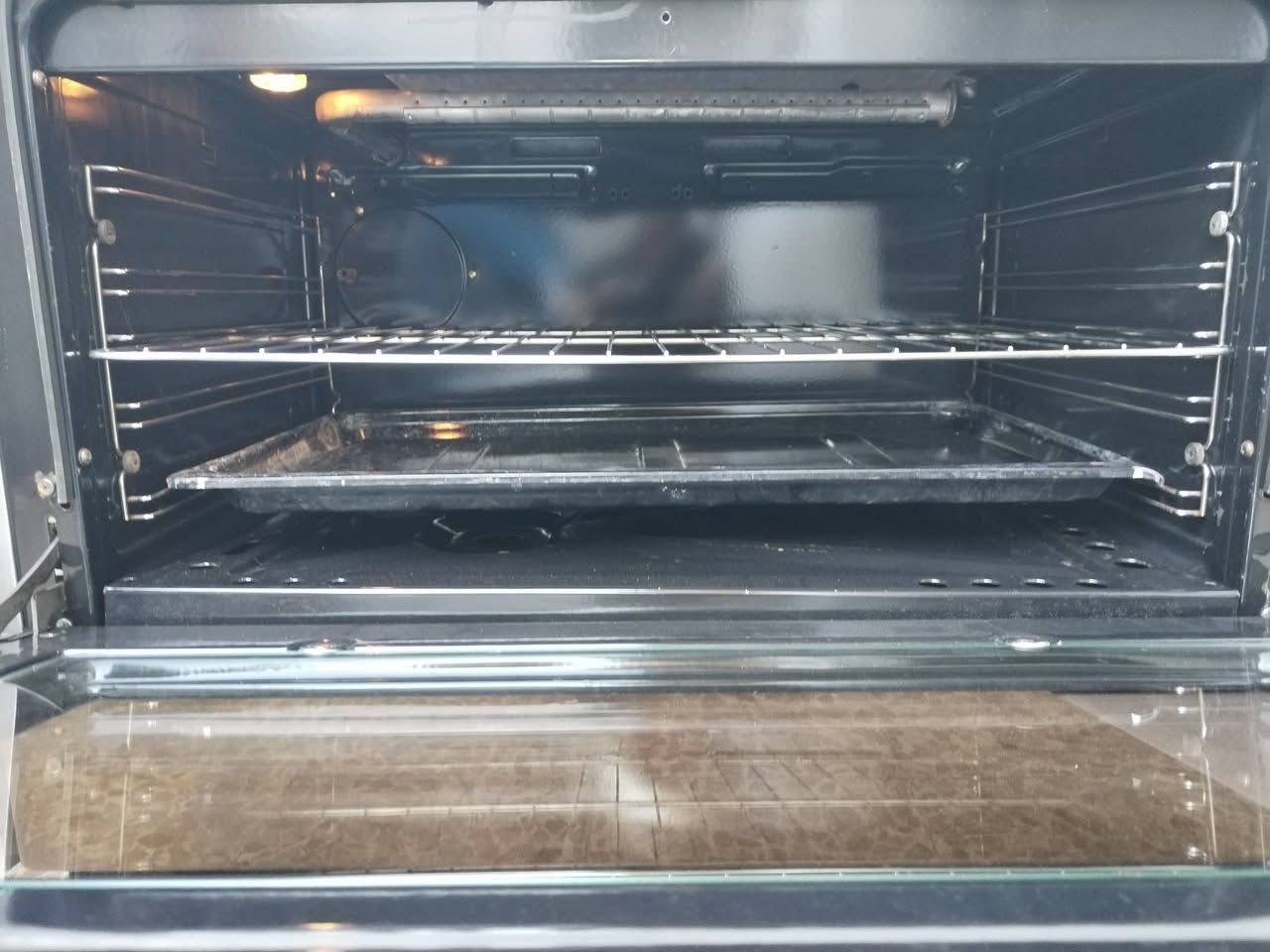 طباخ كريازي إيطالي خمس عيون مستعمل نظام بوري فرن خطين يشتغل قياس 90* 60 شغال فرن كلوب مقدحه شوايه كلو شغال العنوان موصل جانب الأيمن
***********
***********
