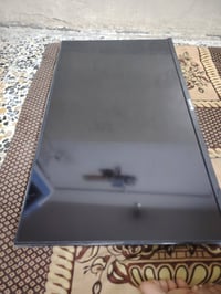 شاشة عادية • HDMI VGA • مستعملة ونظيفة