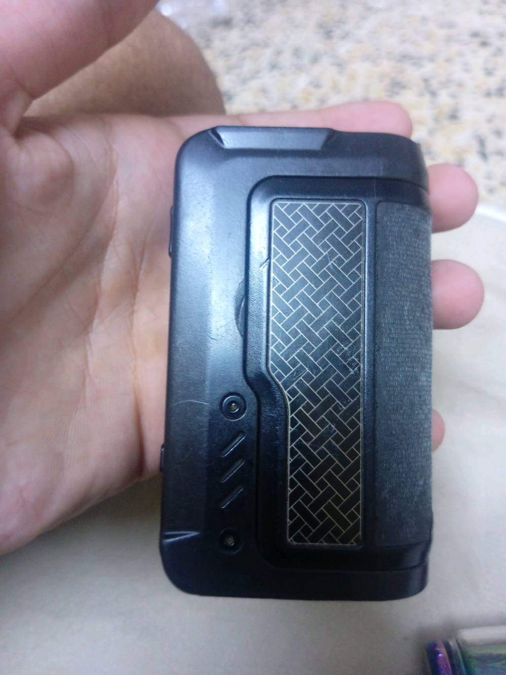 السلام عليكم 
متوفر تانك اربتر خزان شبه جديد مابي اي عيوب 
ومتوفر جهاز كور من شركة VANDY VAPE مابي بي اي عيب جهاز شغال 100٪ يدعم ال200W حقيقي وبيه هواي خواص ويدعم بطاريات حجم 21 
ومتوفر بطاريات 21 جديدات من سامسونك
سعر التانك 40 الف
سعر الجهاز المود 50 الف
وسعر البطاريات 15 الف 
واذا كلهن اتساهل بلسعر وموضح كمية الدخان الي طالع بنفس ما يطول 3 ثواني الي يريدهن يراسلني على وتساب او يخابر ***********