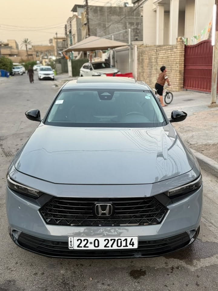 Honda Accord EX-L 2025 للبيع
 الموديل: 2025
 الفئة: EX-L (أعلى المواصفات)
 الرقم: أربيل
 السعر: 195 ورقة ($19,500) - قابل للتفاوض البسيط
 المكان: بغداد - العامرية
تفاصيل السيارة والمواصفات:
 الحادث: ضرر بالباب والجاملغ امامي يمين )
 الأيرباك: أيرباك الاستيرن مرجع كبسولة بشرط العمل والتصليح النظيف
 المواصفات العامة
كشن جلد 
خزن الكشنات 
تدفى كشنات 
 تظليل كامل
 كشنات جلد كهرباء
 فتحة سقف، 
شاشة كبيرة، 
كاميرا دواره 
وحساسات امامي خلفي 
 بصمة تشغيل ودخول ذكي
 المحرك،الكير ، والشاصي بشرط الفحص والفرز
 الوضع العام: السيارة جاهزة للاستخدام تماماً وما تحتاج أي مصروف.
للتواصل والمعاينة:
اتصل على الرقم: ***********
مكان السياره بغداد العامريه
