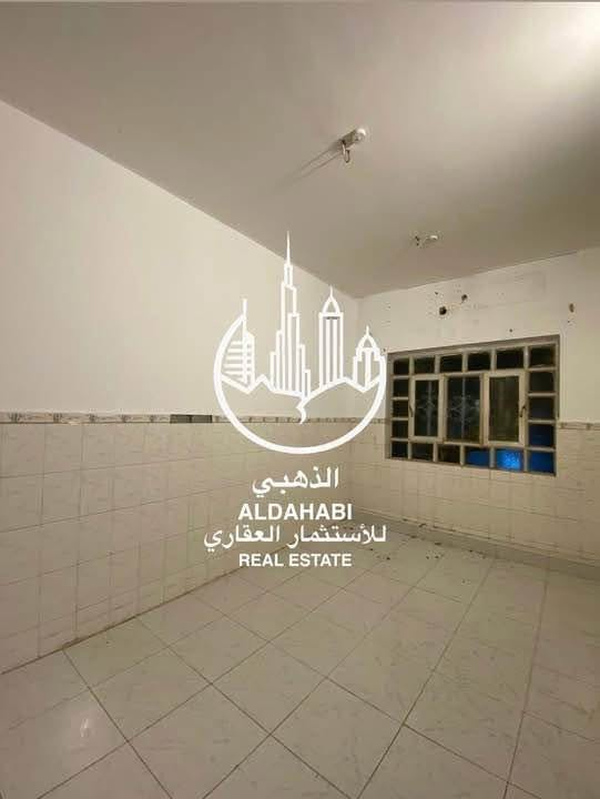 شقة للايجار في الحكيمية
موقع ممتاز
بناء حديث
تحتوي على
غرفتين
صاله
استقبال
مطبخ
صحيات
سعر الايجار 500
للمعلومات اكثر الاتصال على الارقام
او زيارة موقعنا 
البصره _ شارع عام حي الزهراء _ قرب مستشفى النفط 
***********
الذهبي للاستثمار العقاري
مجاز قانونياً البصرة, العراق
