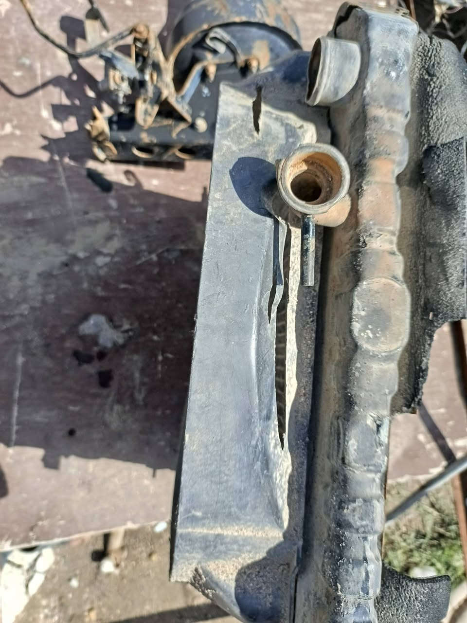 للبيع راديتر كنتر ***********
