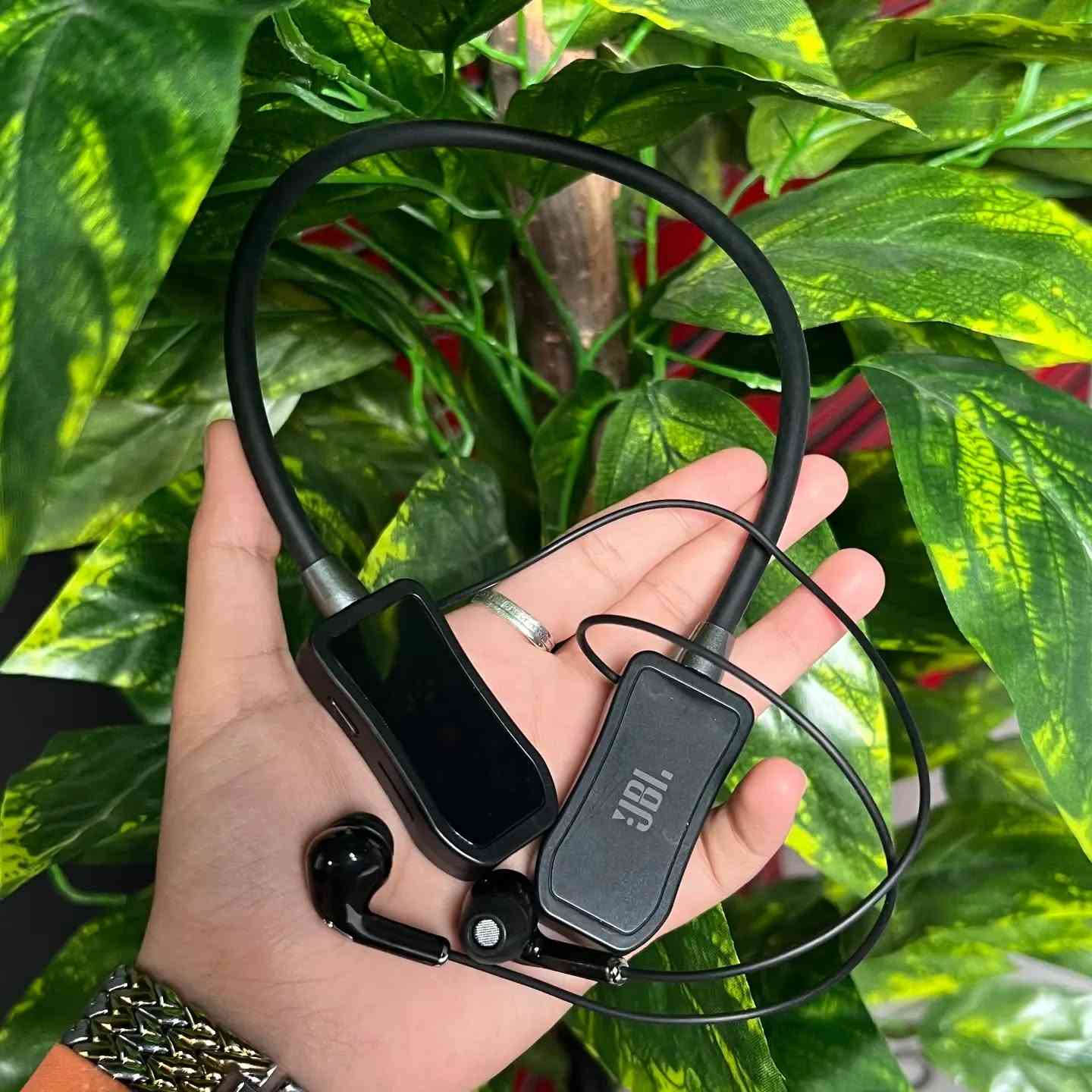 JBL M33 • سماعة رياضية • تغيير صوت