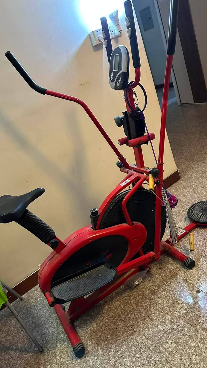 جم هاوس وبايسكل للبيع وفاترينه للطلب
‭***********‬
