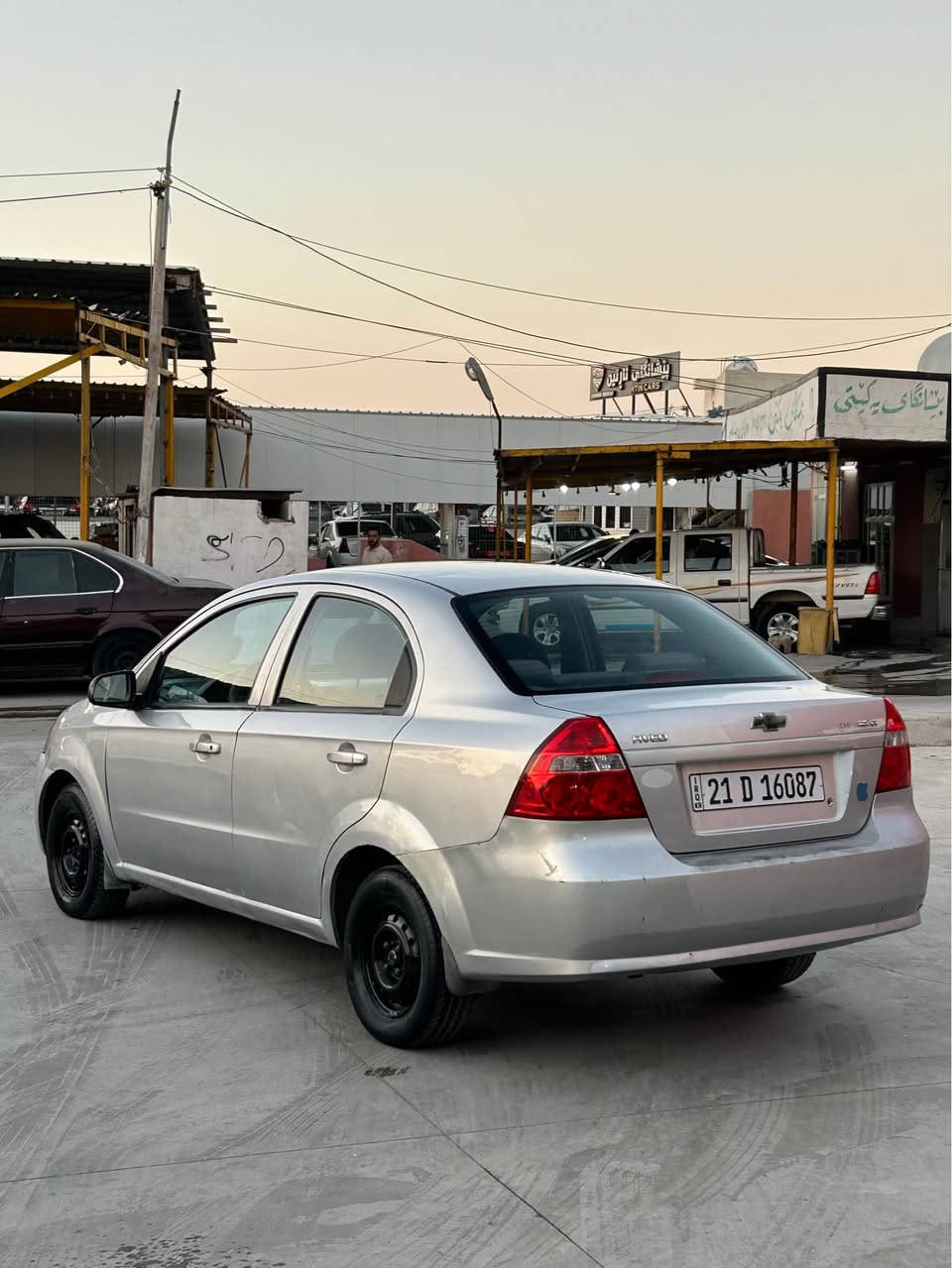 سڵاو 
شڤرۆلێت ئەڤیۆ 2007 گێڕ عادی 
گێڕ و مەکینەی بەشەرتی ١٠٠ فیتەر
چرکەی تیا نیە 
سەنەوی تازەیە تا 2030
حیزام نیە بە حیزام ئەفرۆشم پەڵە پەڵە بۆیاخی هەیە بەشەرتی سەقف ناوگرتنی نەبێ 
نرخ ٤٨$ و معامەلە 
*********** السليمانية, العراق
