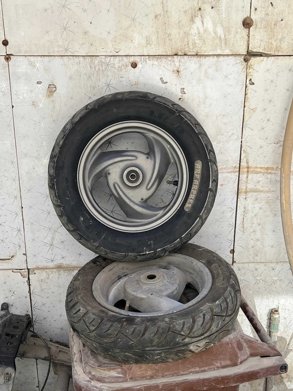 السلام عليكم متوفر غراض بريز كابريتر دراجه كامله شتحتاج ابيعلك منه اسعار مناسبه توصيل موجود مكاني الشعب حي البساتين *********** واتساب متوفر
