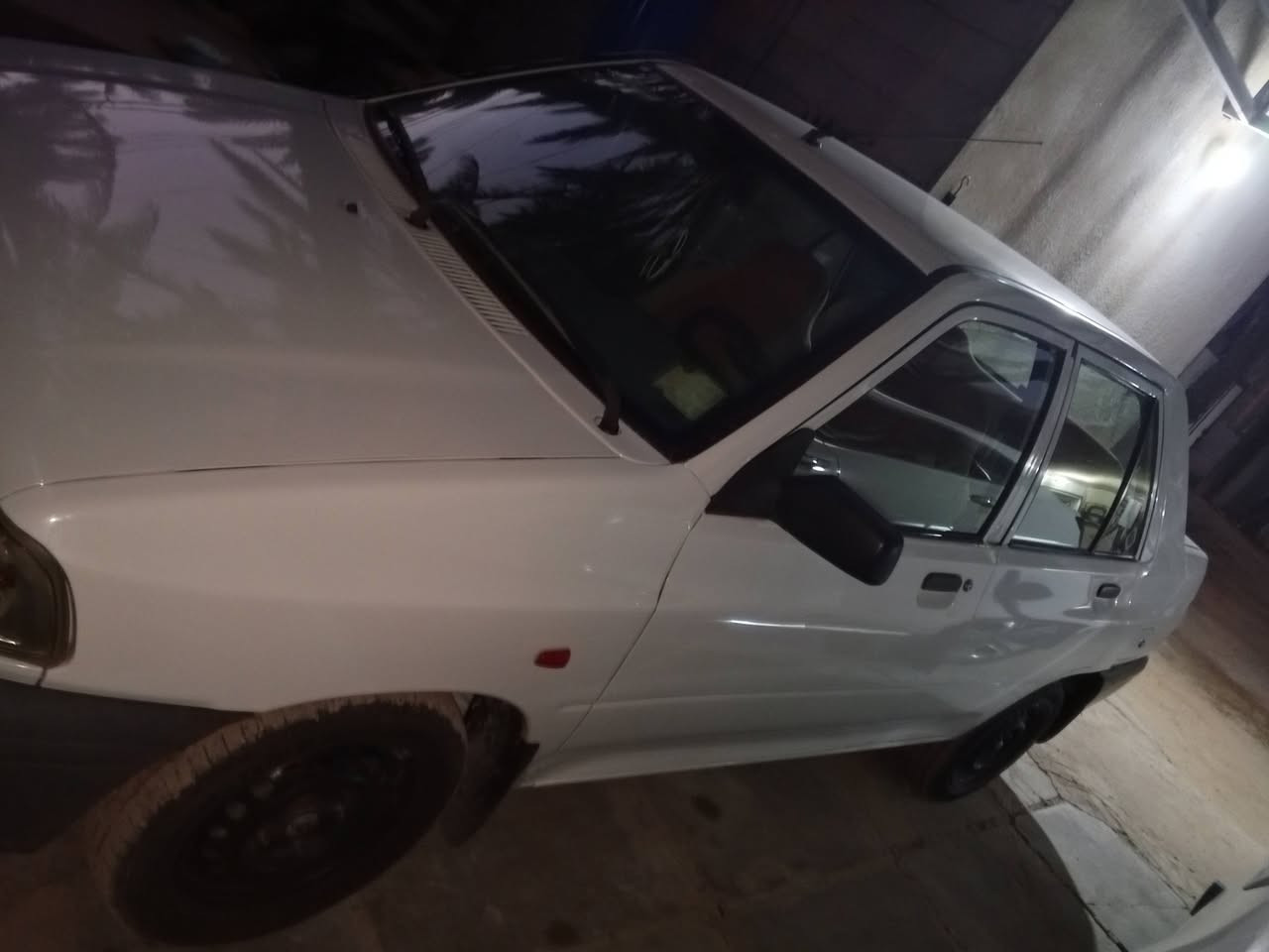 السلام عليكم سايبه للبيع موديل 20 جاهزه من كلشي كير محرك حداديه تخم تاير تبريد كله جاهز كفاله عامه السعر اتصل ***********
