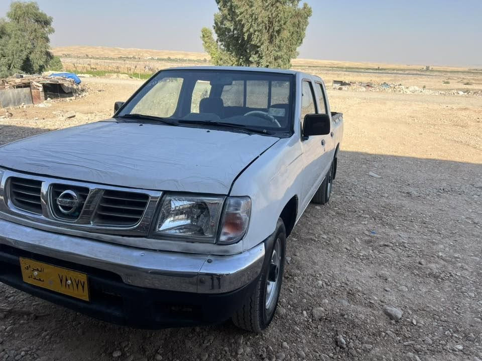 نیسان ٢٠٠٢ ئارم پلاستیک سلیمانی گیرو مەکینەو ئەکسل بە شەرت ٤تایەی لۆکی لە ژیرایە تەبریتی بە شەرتە نوقسانی تیانیە
شوین/کەلار ژ.م//***********
