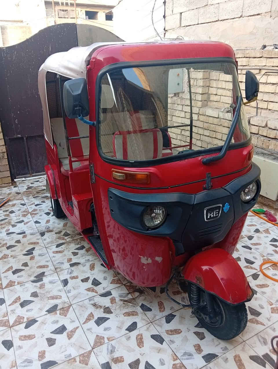 سلام عليكم تكتك 18شهر 12سنويه تكتك جاهزه مكينه واكسل لا تنقيص ولا تبخير تخم تاير لايت زنون تكتك معمره ومصبوغه عام ***********
