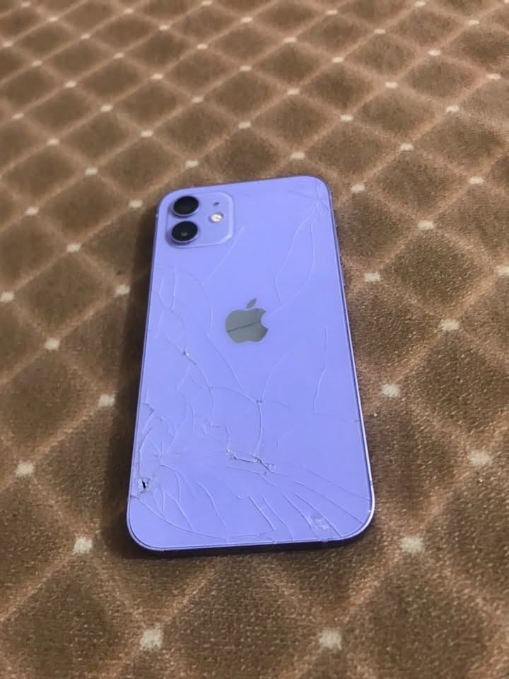 السلام عليكم اخواني
ذ128
iPhone 12
امريكي
مبدل شاشة وبطارية
بطارية 🔋 93%
ضعيف بسحب الشبكة
شاصي كلش نضيف كاميرا جيدة
حلة: وردية خارج
170وبي مجال للطيبين
للاستفسار ***********
لا يوجد خاص
