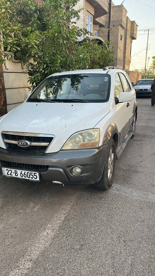 السلام عليكم سورنتو ٢٠٠٩  سيارة ب اسمي مناقصها شي مكفوله السيارة سعرها ١١٠ شراي اتصل وتعال ***********
