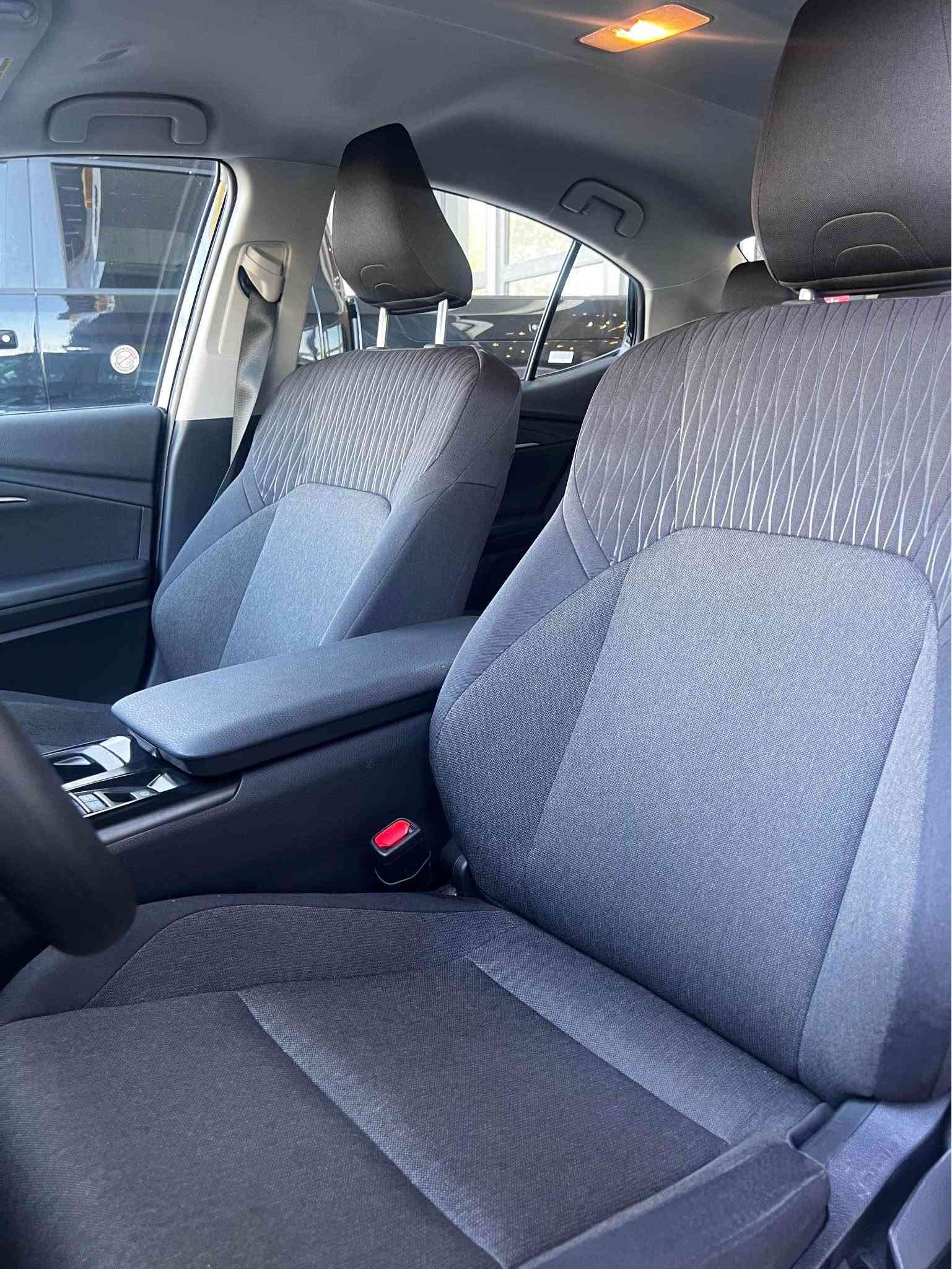 TOYOTA CAMRY LE 2025 
کلین تایتڵ 
بۆ سعر ژمارە تەلەفۆن 
*********** أربيل, العراق

نص مكتوب في الصور:
- اهلا عزيزي الزبون امسح لوحة السيارات حمل التطبيق الان iQ CARS