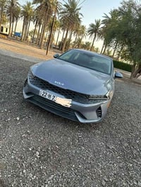 عندي هاي الحلوه موديل ٢٢. رقم اربيل بأسمي   ومواصفاتها حلوه رادار امام...