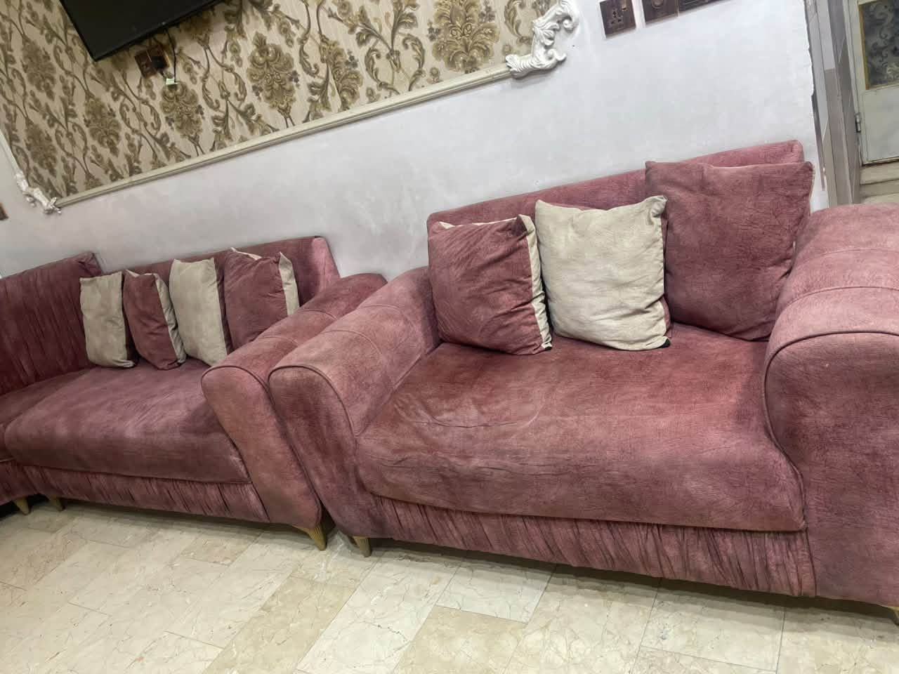 السلام عليكم 
تخم تركي مستعمل للبيع 10 مقاعد جدًا نضيف 
السعر 450 وبي مجال قليل 
للتواصل واتساب ***********
