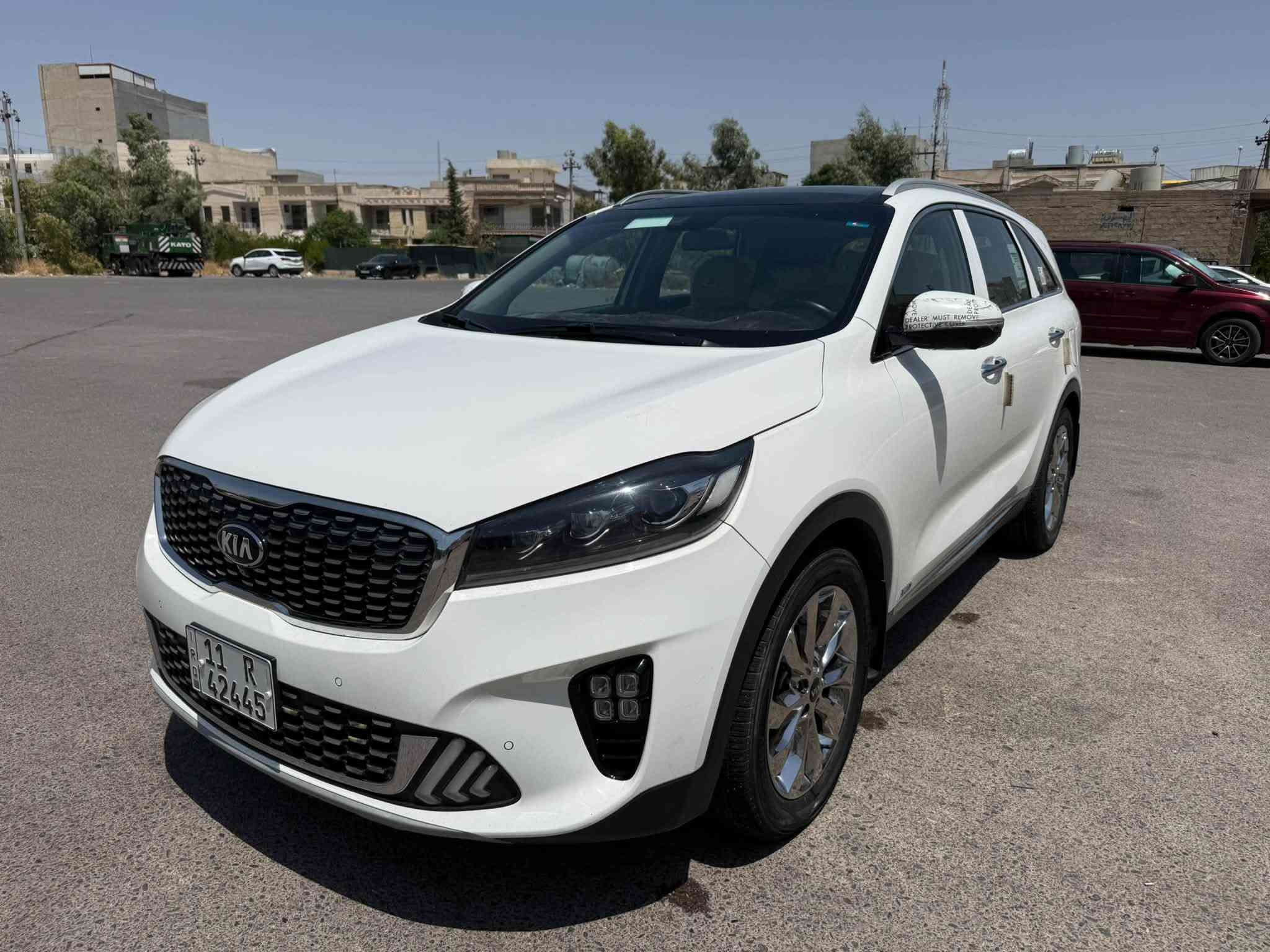 ا سورنتو 2020خليجي رقم بغداد بأسمي فول مواصفات فور ويل 4 كامرات بنوراما بيها 4 اصابع بارد يم قبغ البانزين وبراغي الباب مفتوحه السياره نظيفه جداً مكان السياره بغداد ماشية 100 السعر 260. للاستفسار الاتصال على ***********
