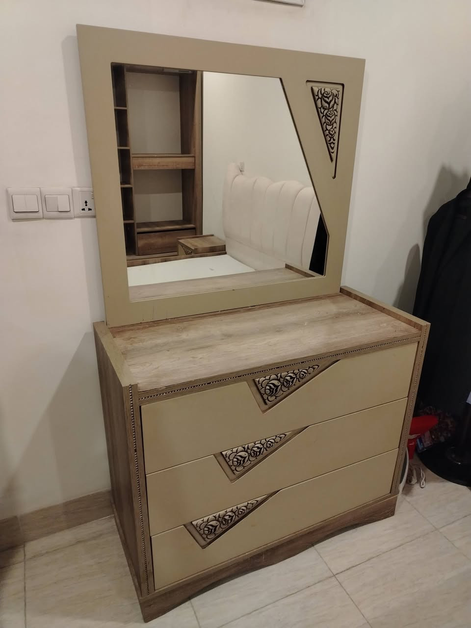 غرف نوم ٧ قطعه سعر ٣٥٠ ويا شده نقل كامل داخل اربيل مجاني شراي يجي خاص *********** واتساب
