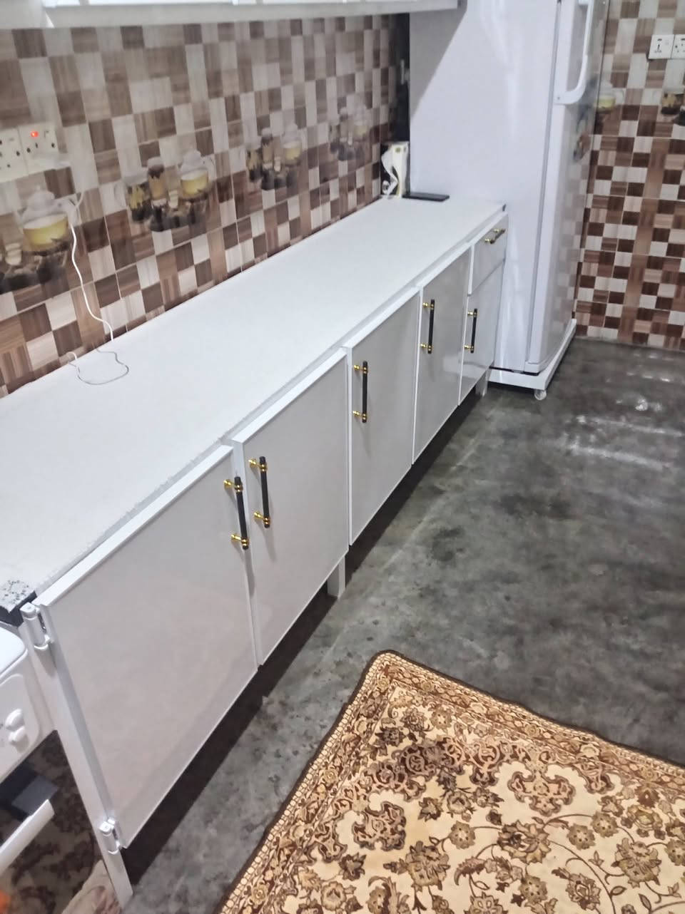 کەوانتەر بۆفرۆشتن ئەلەملیۆم دوومەتروو نیوو مەغسلەکەی متروو بیست لۆک یەک حەفتەیە کڕیوومە بەلۆکی  شوین کلار سموود ژم ***********
