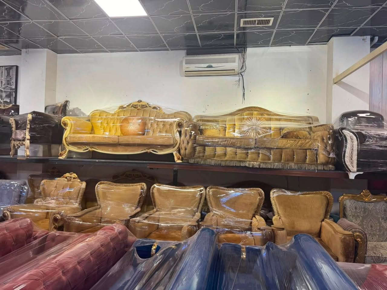 يالله على بركت الله تم وصول وجبه من تخم تركي  ١٠   مقعد الملكي  نضافه ١٠٠ /١٠٠مستخدم كلش شي بصيط العنوان فضليه شارع المستشفى قرب محلات ابو زينب النشائيه. 
***********
