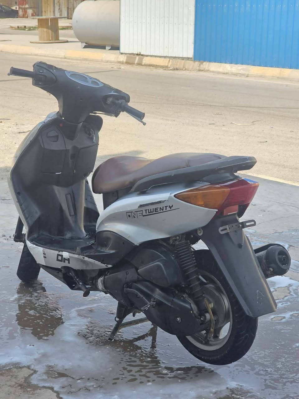دراجة سكنس نثيه للبيع محرك خير من الله ناعم دراجه كاملة مكمله نقص دكمت السلف 
السعر ٣٠٠ وبيها ومجال بسيط مكاني ديالى بعقوبة رقم ***********
