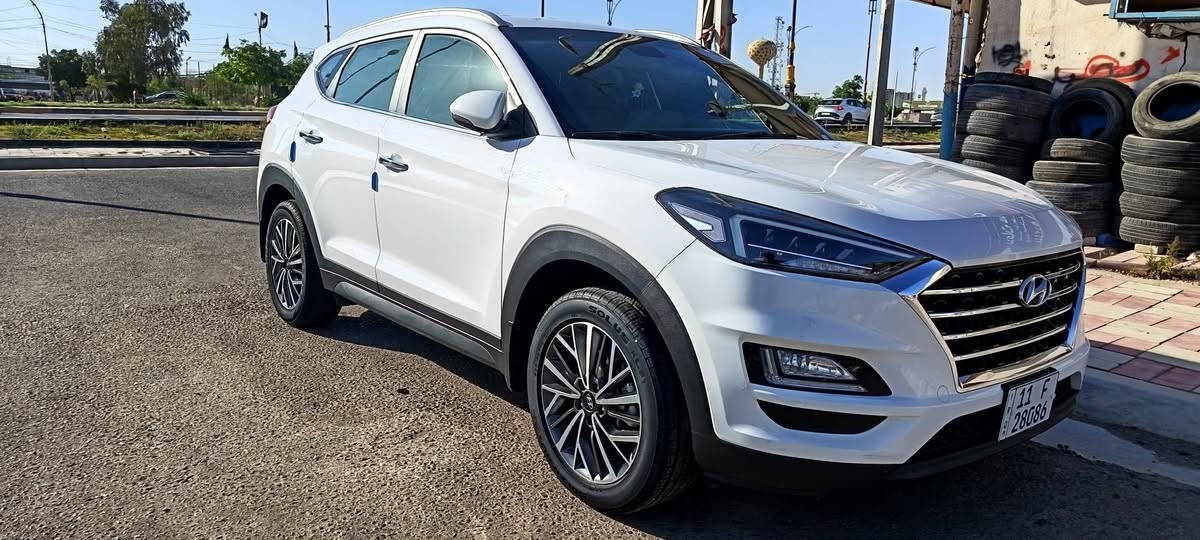 توسان 2020 خليجيه رقم بغداد ماشيه 92 الف عله وضع الشركه برغي ممفتوه بيه السعر 198 وبيه مجال بسيط 
//ملاحظه //موشراي لتعلق ولتصير ابو سوك براسي 
                     الشارع كلشي بي  
//مواصفاته //
1_ لايت زنون خمس عدسات تتبعي 
2_ تحكمات استيرن جهتين 
3_ مري شفط +اشاير مري 
4_ ترحيب يدات 
5_ بصمه + تشغيل عن بعد 
6_داخل جلد +صاج 
7_ تبريد قطعتين 
8_ كاميرا مامي بلاد  +  كاميرا خلفي بلاد 
9_ شاشه كبير 
10_ كشنات امامي كهربائيات 
11_ حساسات امامي خلفي 
12_ تخم تاير جديد + اسبير وعده منازلات عله وضعهن 
                مكان السياره كربلاء للاستفسار اكثر  
                    واتساب (***********)
