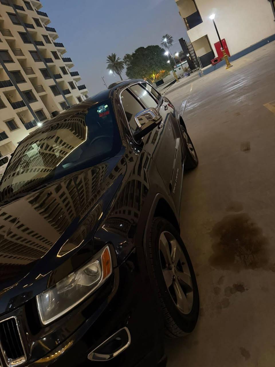 جيب ٢٠١٤ • ٨ سلندر • ٤×٤