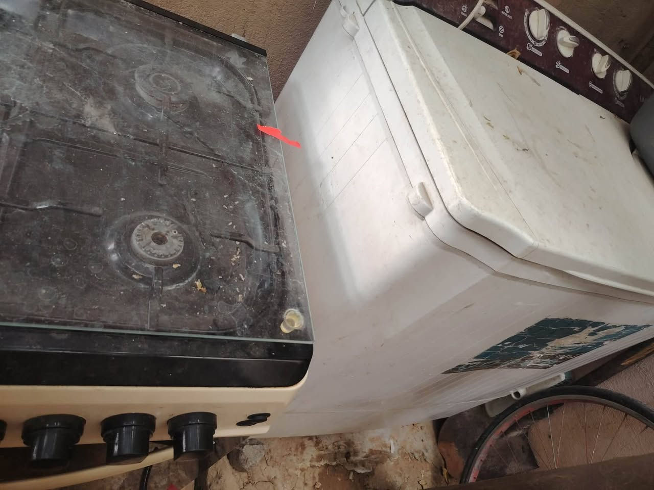 ثلاجه 75طباخ شرط شغل 60غساله 65
