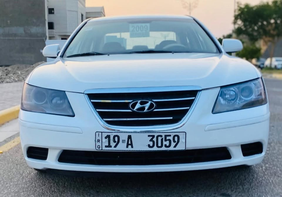 السعر 97 الاستفسار *********** هونداي سوناتا 2009 وارد امريكي السياره مكفولة كفاله عامه من الضربه بيهه صبغ جماليه السياره جديده مكينه 2400 وكير مكفولة حداديه جديده تخم تاير جديده تبريد ثلج السياره نص فول شاشه جبيره تحكمات ستيرن داخل بيجي ويل كب كروم السياره جديده وجاهزة بمعنى الكلمه ماشيه 170 رقم كربلاء نكليزي  مكان السياره كربلاء
