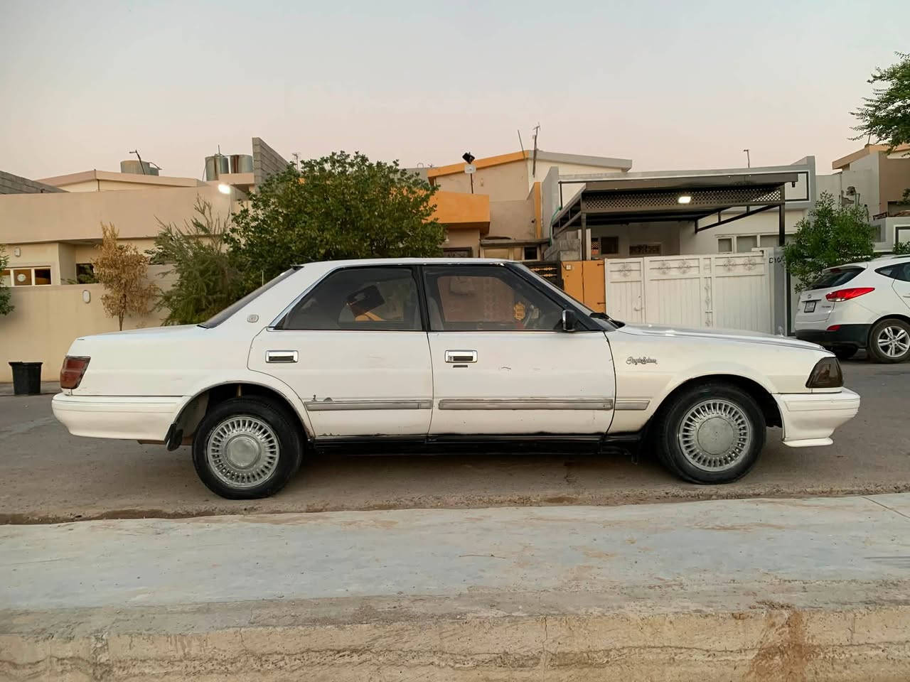 کراون   سەنەوی بەشەرت. حاسیبە. گیرو مەکینەی بەشەرت. ئوتوماتیک. مەکینەی. بەتە.   سعر  17 گلا.    لەزور. سیارە نەرمترە.
