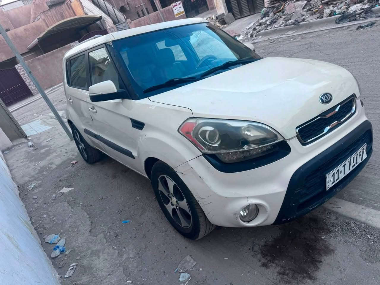 السلام عليكم
كيا صول 2013 امريكي محرك 2000 دوش فول مواصفات 
سياره بنيه يعني ع كد الدوام

مواصفاتها بصمه وفتحه سقف وشاشه وكامره خلفيه وكشنات جلد وتدفئه بلكشنات ومثبت سرعة ومانع انزلاق وبيها هواي مواصفات بعد 
محرك كير تبريد حداديه تخم تاير كله تمام مكاني بغداد 

سعر 100وبيها مجال بسيط 

واتساب ***********
