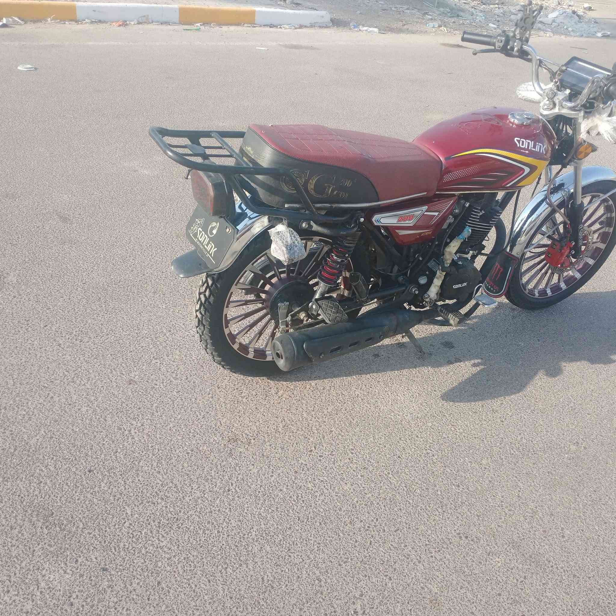 سلام عليكم هاي لبيع سعره 750بيه مجال محرك200 عنوان الحسينه راشديه ***********
