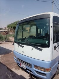 للبيع كوستر نيسان 2001مكينه كير بلاد خير من الله تبريد نقص  ماعرف شبي ...