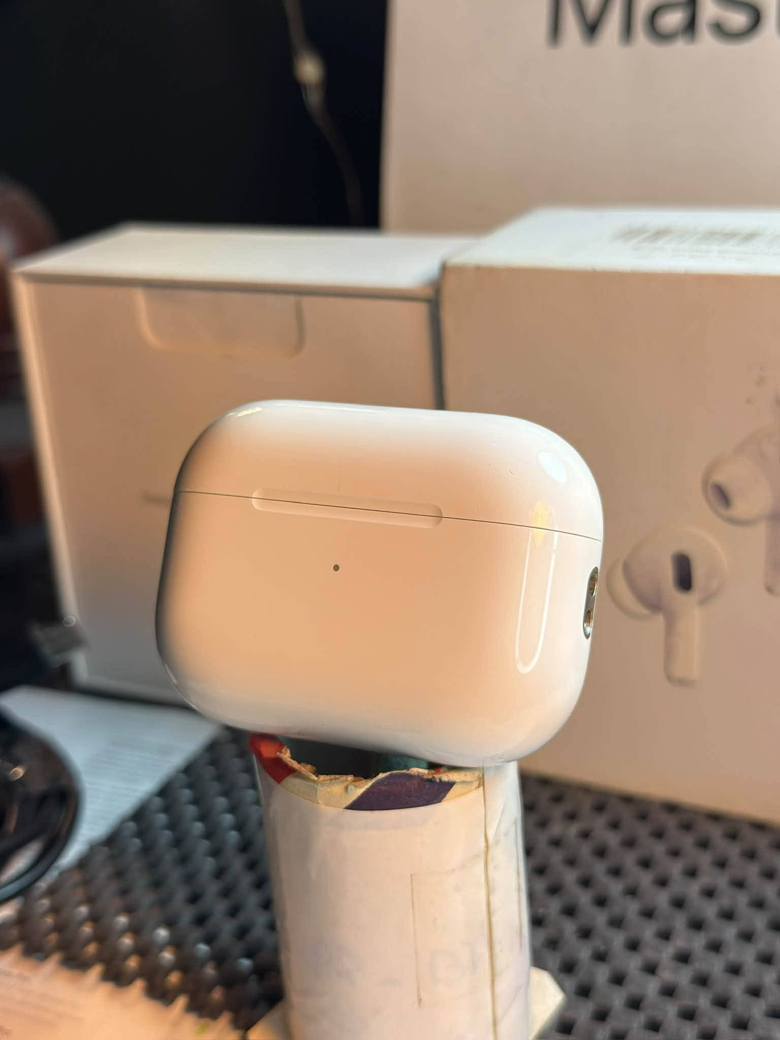 ايربودز برو 2 (( تايب سي )) 
apple air pods gn2 type-C 💎
سماعة اصلية ✅ شرط الفحص 
شرق اوسط 🇦🇪 تايب سي 
كاملة وياهة كارتونة و كيبل و حافظة 
نظافة 100‎%‎ 🫧
مستخدمة قليل جداً 
(( 185 الف 🔥 ))  بيهة مجال قليل 
بغداد - الدورة 
***********  
***********  (( واتساب فقط )) ✅
