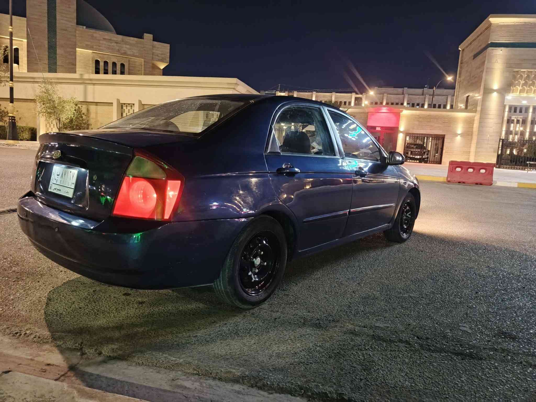 للبيع كيا اسبكترا مديل ٢٠٠٥ سياره جاهزه من كلشي مصبوغة عام جماليه مكينه وكير حداديه كله جديد تبريد ما نقصه أي شي رقم بغداد بسمي مكانه كربلاء الاستفسار *********** 
السعر ٦٧ وبيه مجال قليل

