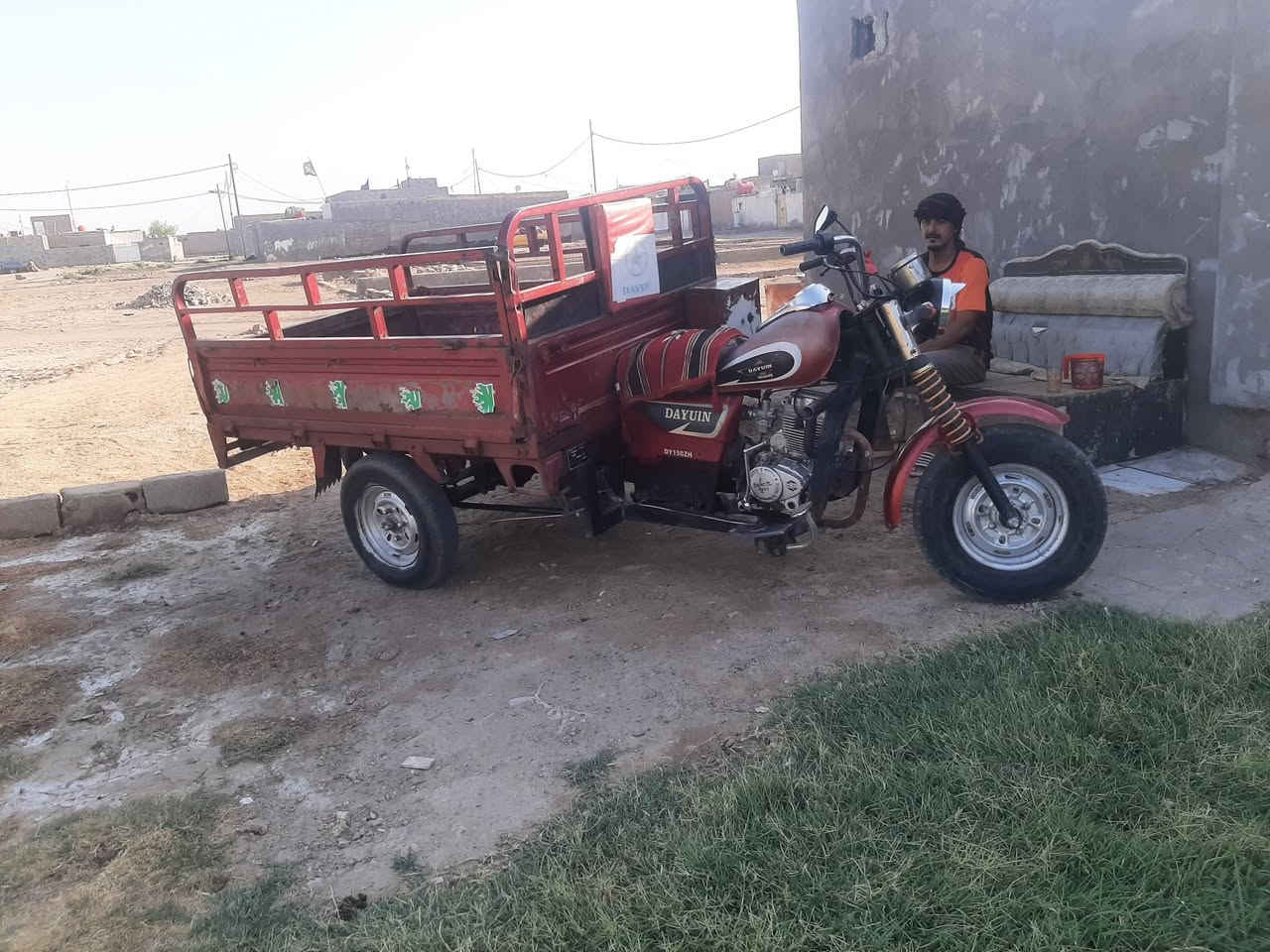 سلام عليكم ستوته موديل ١٥ جاهزه وارق العنون واسط قظاء الحي السعر خاص مليون ١٠٠ بيه مجال بسيط ***********
