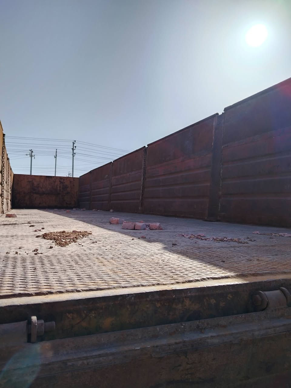 عربانه للبيع سكندريه جاهزه لشغل تايرات جدد نشره بالوني المكان العماره استفسار ***********
