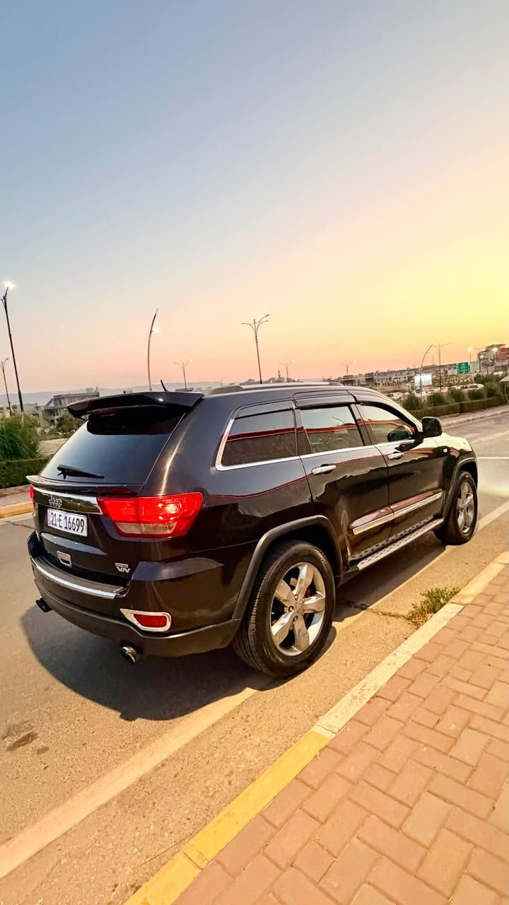 جێب گراند چیرۆكی ئۆڤەرلاند V8 مەكینە 5.7 هێمی ✈️🔥🔥 مۆدێل ۲٠۱۲ بێ بۆیاخ و بێ گۆڕاو كەمێك وردەی هەیە قەپات قەپات مواسەفات ۱۲٥ هەزار میل ڕۆشتوە ناو خەنەیی پانۆرامای دەبڵ جەگ سەنەوی و ڕەقەم تازەیە مەكینە گێری بەشەرت بێ عەیب و خەلەل نەكراوەتەوە یەك دەست و زۆر تازە ماوەتەوە نرخی ۱٥۸ گەڵا معامەلە *********** السليمانية, العراق
