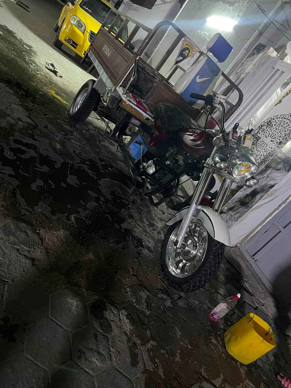 سلام عليكم ستوته موديل 18كفاله شواصي وركبه مكينه مفتوحه بس ناعمه كلش عوزه بس كير بوكس يرادله تبديل كهربائيات كله شغال مكان نجف سعر 1500وبيه مجال ***********تصال عله هاذه الرقم وبيك خير ودلل
