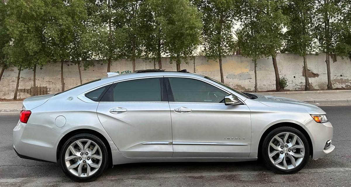 السلام عليكم
برايمر فول الفول 
امبالا خليجي 2017  
ماشيه 152 كيلو متر 
بيها قطعتين رش صبغ فقط 
الباقي مكفول شرط الفحص بدون ايرباك  بدون ضربه مواصفات :فول
-محرك 3600
-تشغيل عن بعد
-اشاير بالمرايات
-رادار جانبي 
-حساسات خلفيه
-سايد بريك بصمة
-كراسي كهرباء مع خزن ميموري
-كراسي جلد
-شاشة قاصة مع كامره خلفيه
-تبريد قطعتين
-دبل تحكم ستيرن 
-ويل كب حجم 19
سيارة جديد وجاهزه بدون اي نقص كير محرك مكفول شرط ممفتوح للعلم بدون شخط ولا رصعه سيارة احلى من صور 
سعر 135 وبيها مجال بسيط 
مكاني بغداد العامريه شارع المنظمه 
***********
*********** بغداد, العراق

