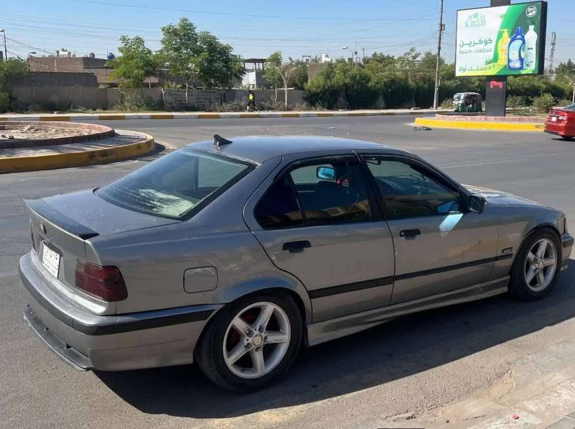 سلام عليكم بي ام E36 للبيع او مراوس كير ومكينه جدد رقم كركوك الماني راعيها طالب تحويل اتكفل تحويل صدر جديد السيارة فتحه وجام كهربائي كير اوتو مكاني بغداد سعرها 40 سياره مجالها كلش قليل ***********
