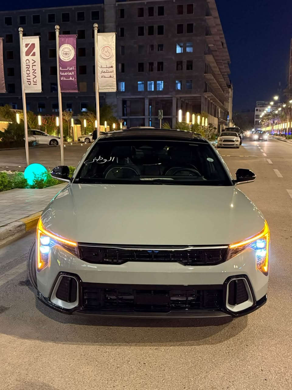 السلام عليكم كي فور جيتي لاين للبيع
🚘 Kia K4 GT-Line 2025 

بدون لغد وبدون شاصي وبدون ايرباك 

*********** 

🔹 اللون: إسمنتي
🔹 المحرك: 2000cc DOHC — 4 سلندر
🔹 الكير : IVT أوتوماتيك
🔹 دفع أمامي FWD
🔹 الممشى: 6,000 ميل فقط
🔹 تترقم شمالي اربيل

✨ المواصفات:
🔸 كشنات جلد+ قماش
🔸 تدفئة الكشنات الأمامية 🔥
🔸 مقاعد كهربائية
🔸 شاشة كبيرة 12.3 إنش متصلة
🔸 Apple CarPlay & Android Auto
🔸 تشغيل بصمة + تشغيل زر
🔸 دخول ذكي
🔸 مثبت سرعة ذكي
🔸 كاميرا خلفية
🔸 حساسات أمامية وخلفية
🔸 أنظمة تحذير ومساعدة بالقيادة
🔸 نظام المحافظة على المسار
🔸 فرامل طوارئ أوتوماتيكية
🔸 جنوط GT-Line قياس 18 إنش
🔸 إضاءة LED
🔸 تصميم GT-Line رياضي
💥 الحادث: جاملخ ودعامية
📌 ملاحظة:
الدعامية أصلية ✅
المازدة أصلية وليست تجارية ✅
للاستفسار عن السعر اتصل على الرقم 

***********
