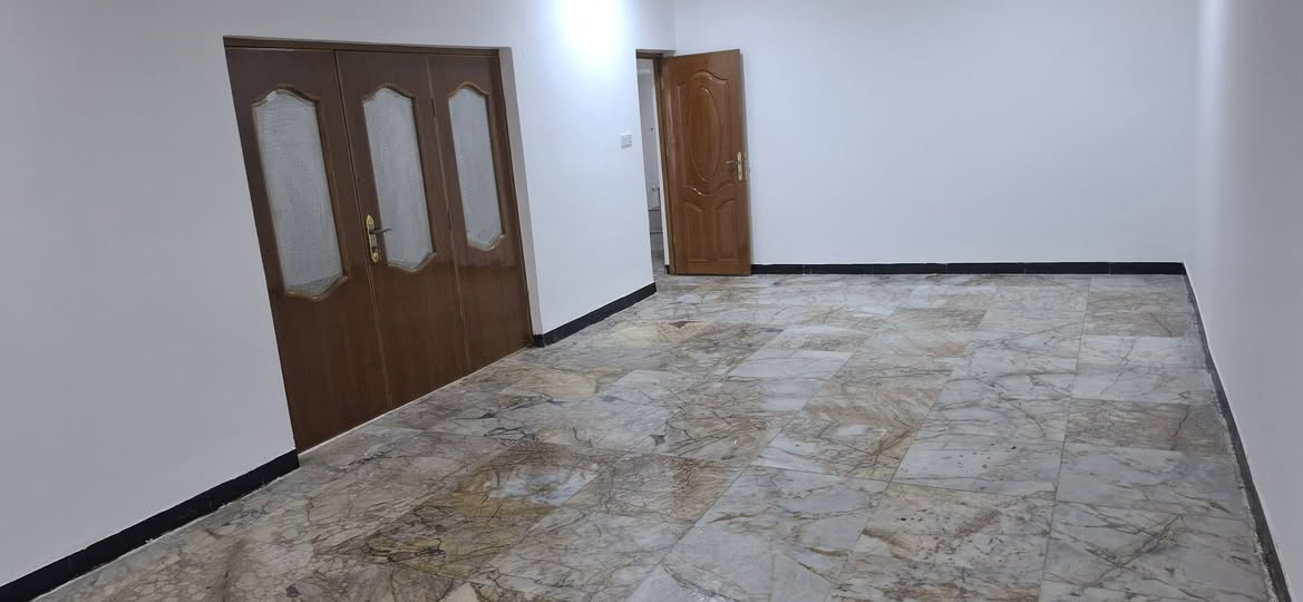 منطقة الضباط • ٣٠٠م • ٣ غرف