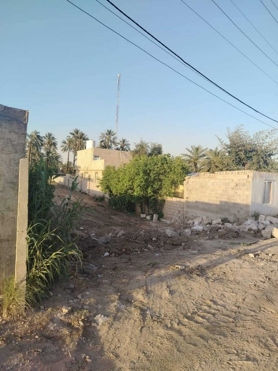 السلام عليكم قطعت ارض للبيع بغداد المدائن منطقت التويثه قرب شارع القاضي خدماتهه كامله ميه كهرباء تبليط
السلام عليكم قطعت ارض للبيع بغداد المدائن منطقت التويثه قرب شارع القاضي خدماتهه كامله ميه كهرباء تبليط 
منطقه حلوه ترهم مزرعه زغيره ومرتبه يمهه مزارع طابو ملك صرف ثاني يوم احولك بسمي شخصين مساحتهه 1350. السعرر ١٩٠ وبيهه مجال 
 الاستفسار اكثر خاص او *********** واتساب فقط
